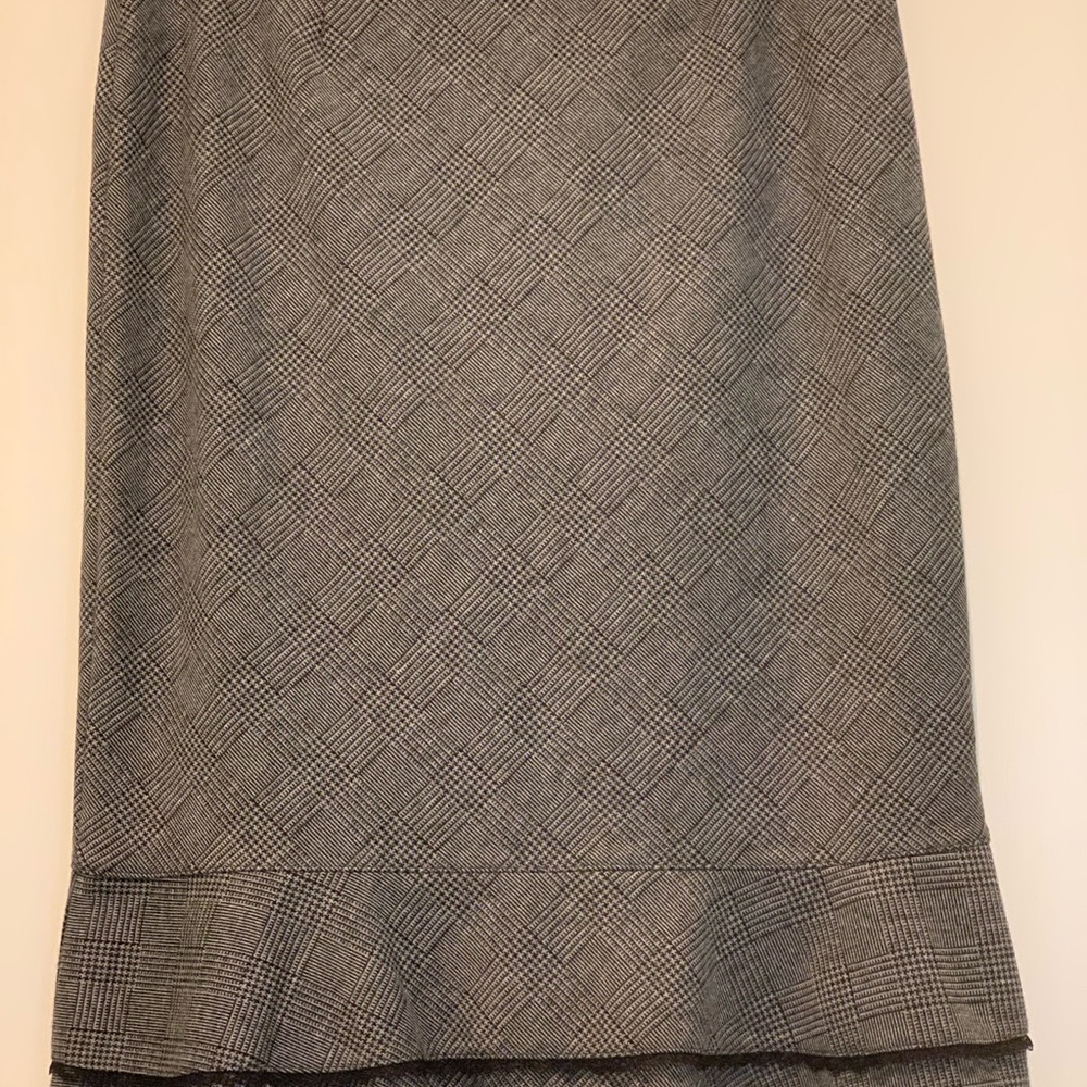 Express| Size Small Herringbone Pattern Skirt - image 3